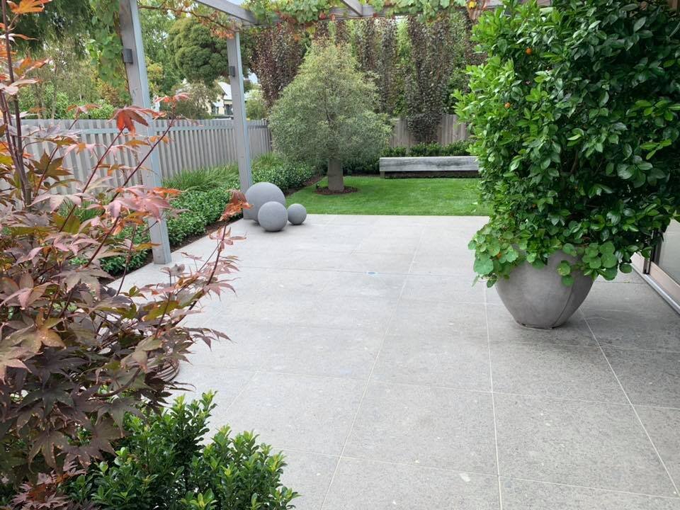  Porcelain Outdoors in Silver Pearl 