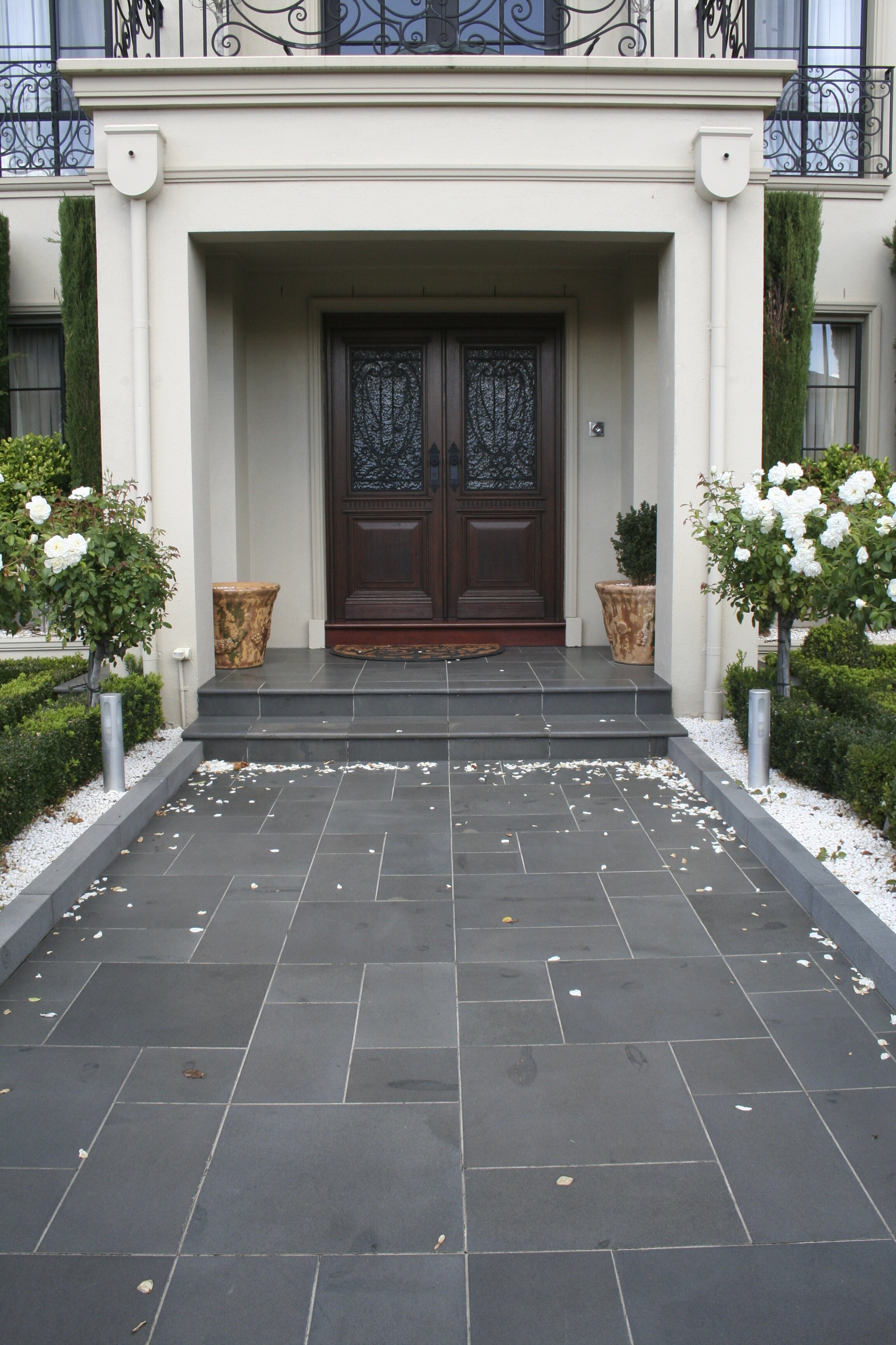  Honed Bluestone in Ashlar pattern 