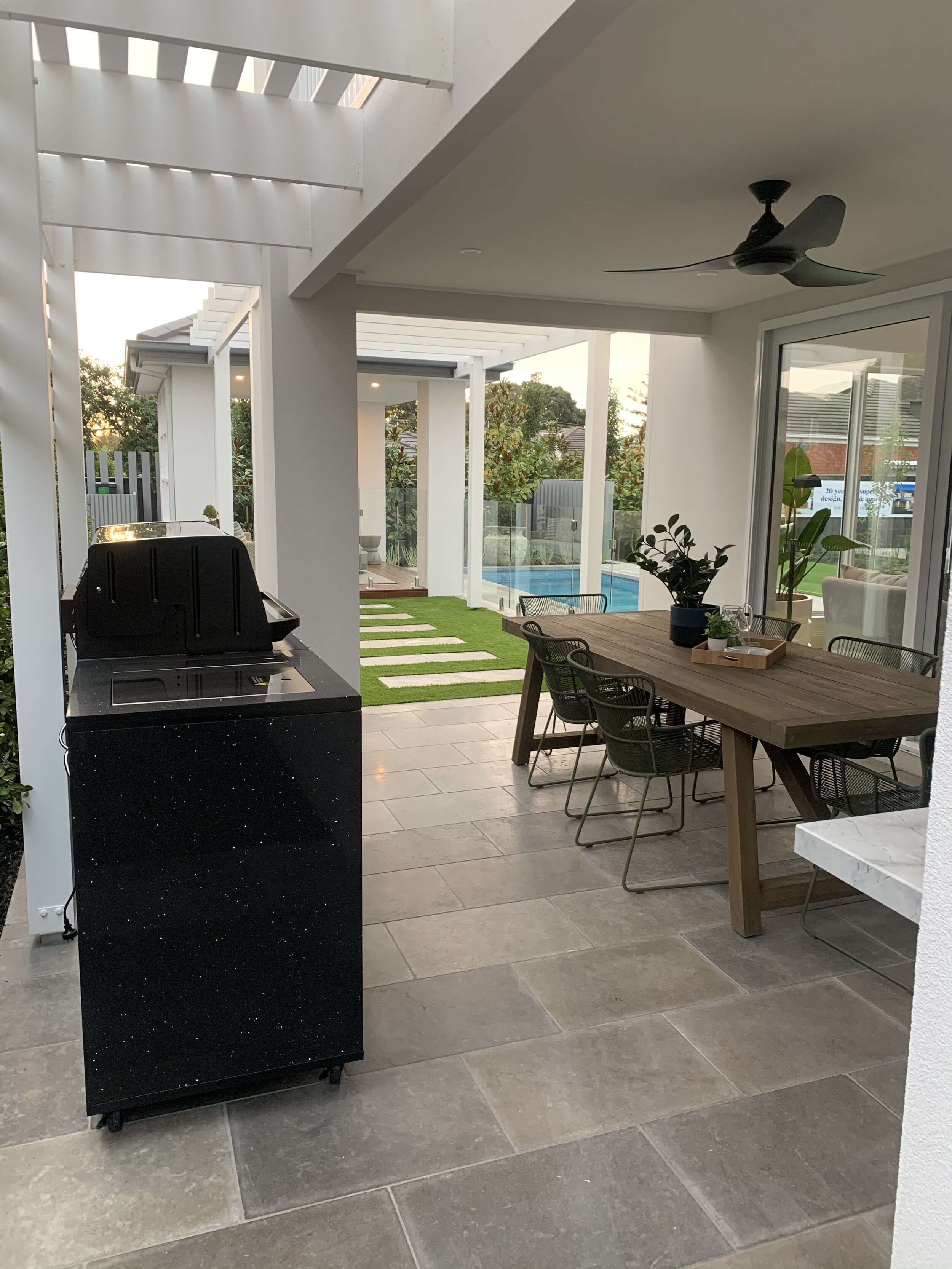  Limestone Grey Brushed in Outdoor Kitchen 