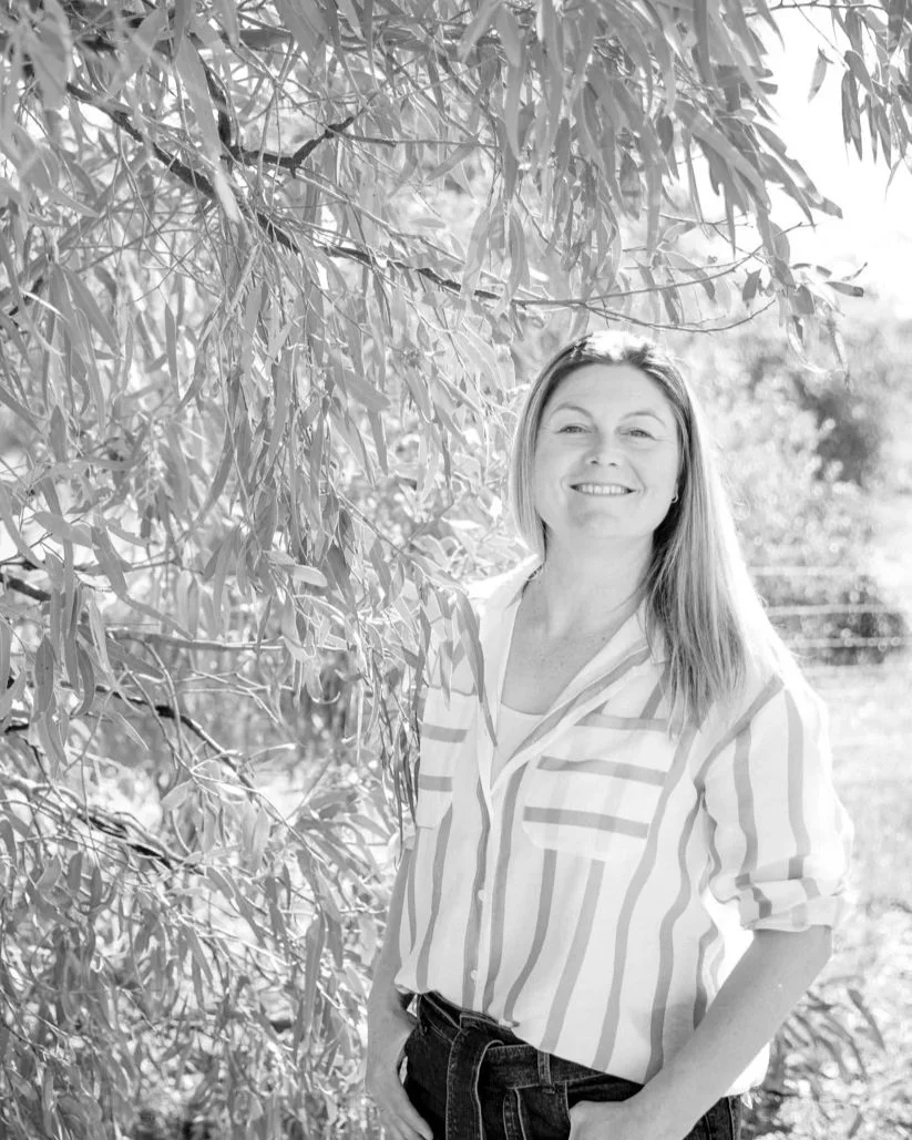 De-Anne Strange - Artist, on her farm under the gum trees