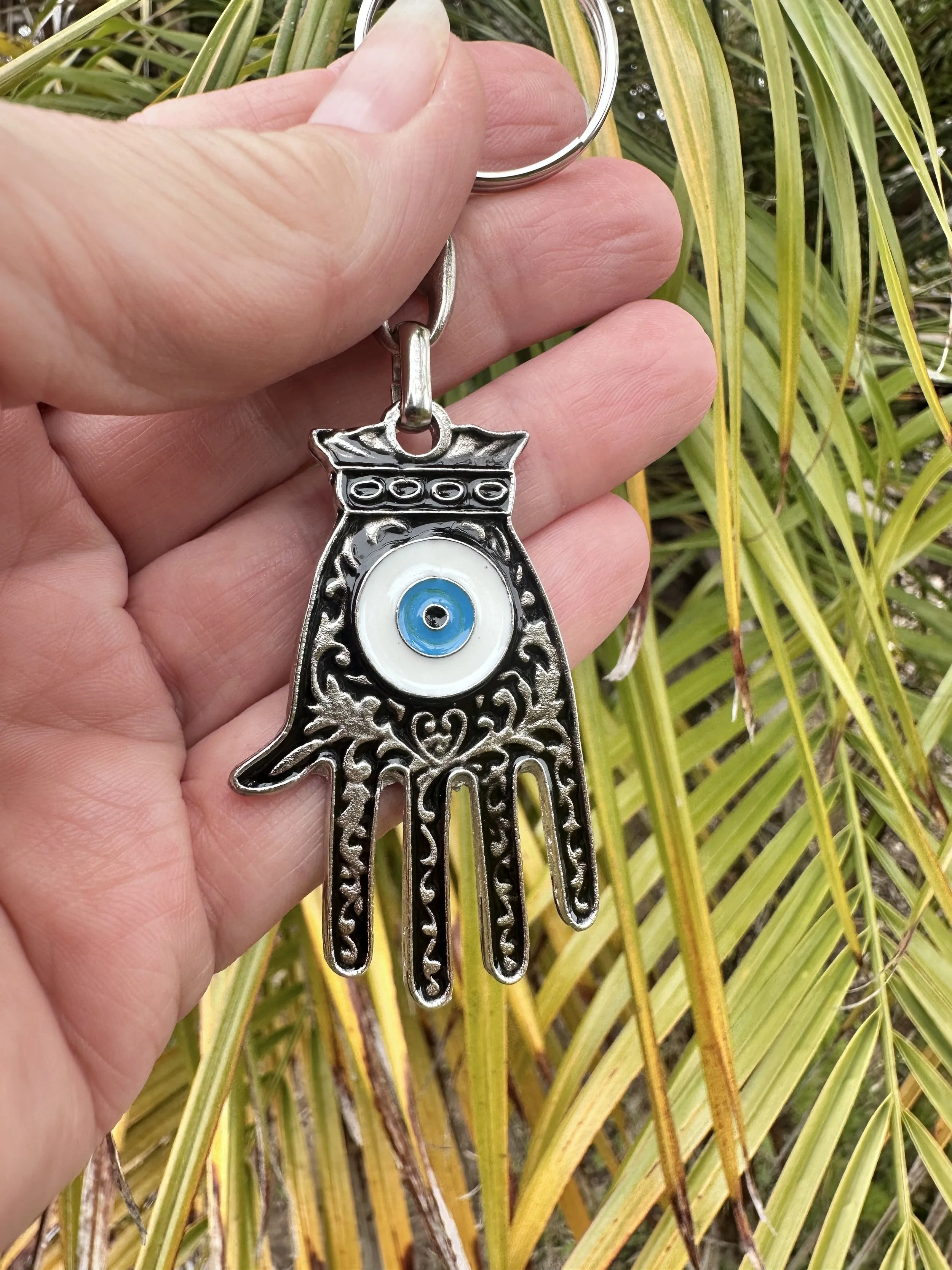 khomsa with evil eye.jpg