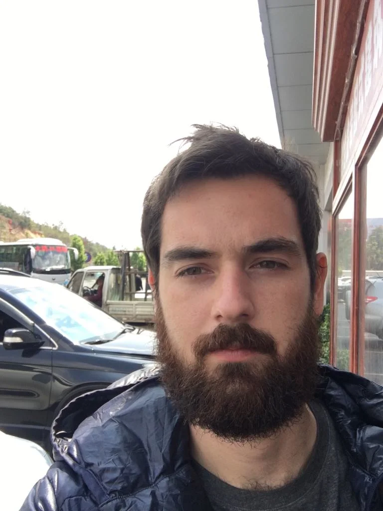 Me utterly unimpressed with Kunming.