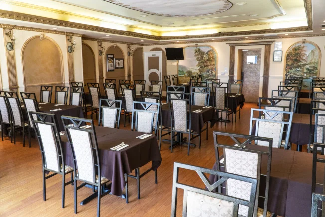 Adana_Interior.jpg