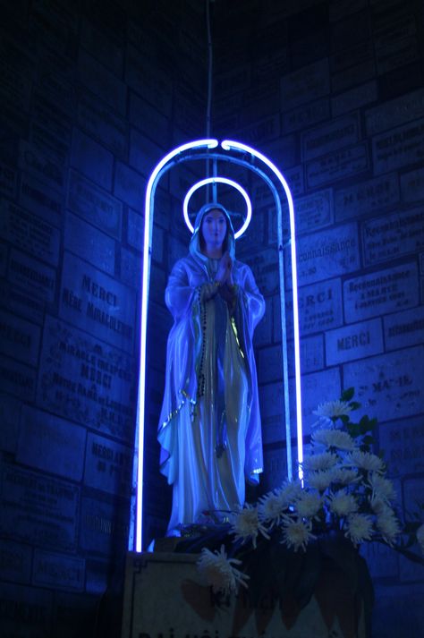 372ec9596f5697b9c7650b388e1ee0c5--saints-row-mother-mary.jpg