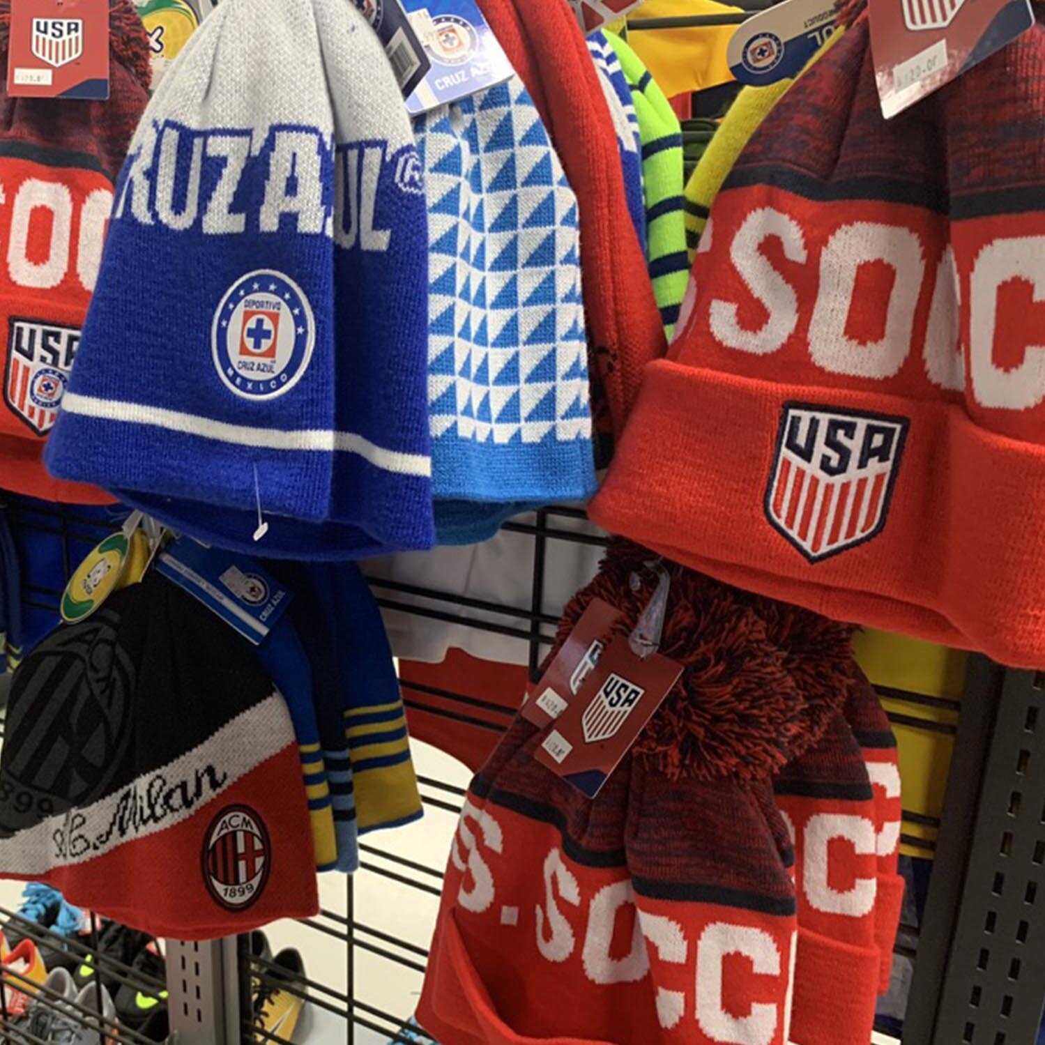 St. Louis MO Sporting Goods Store  Soccer Shoes Jerseys Equipment Training