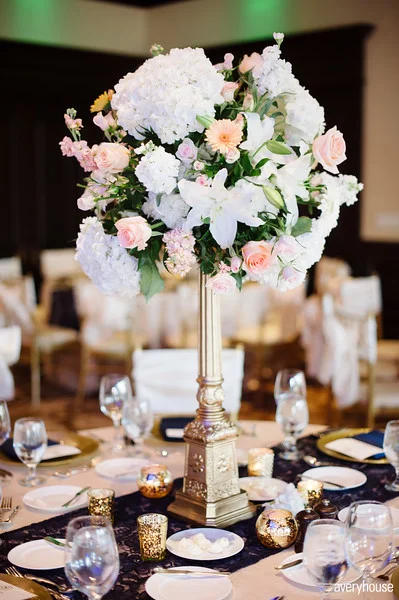 W409. Raised Centerpiece