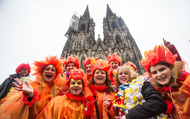 1487773901_crop weiberfastnacht koln dpa.jpg