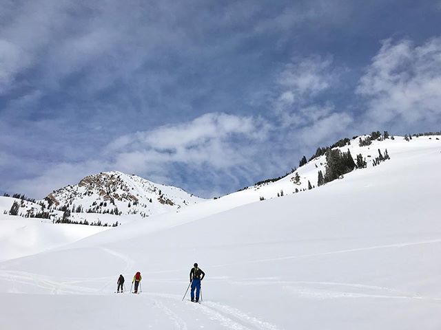 Skin track views from Mountain Standard Creative photographer @davidmsilver&rsquo;s bachelor party in Salt Lake City