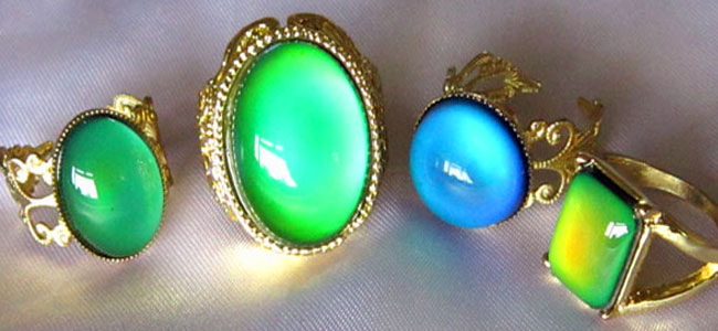 Amazon.com: Blinkee 1 Seventies (1970's Era) Mood Ring Size 10 with 1 Free  E Mood Ring : Toys & Games