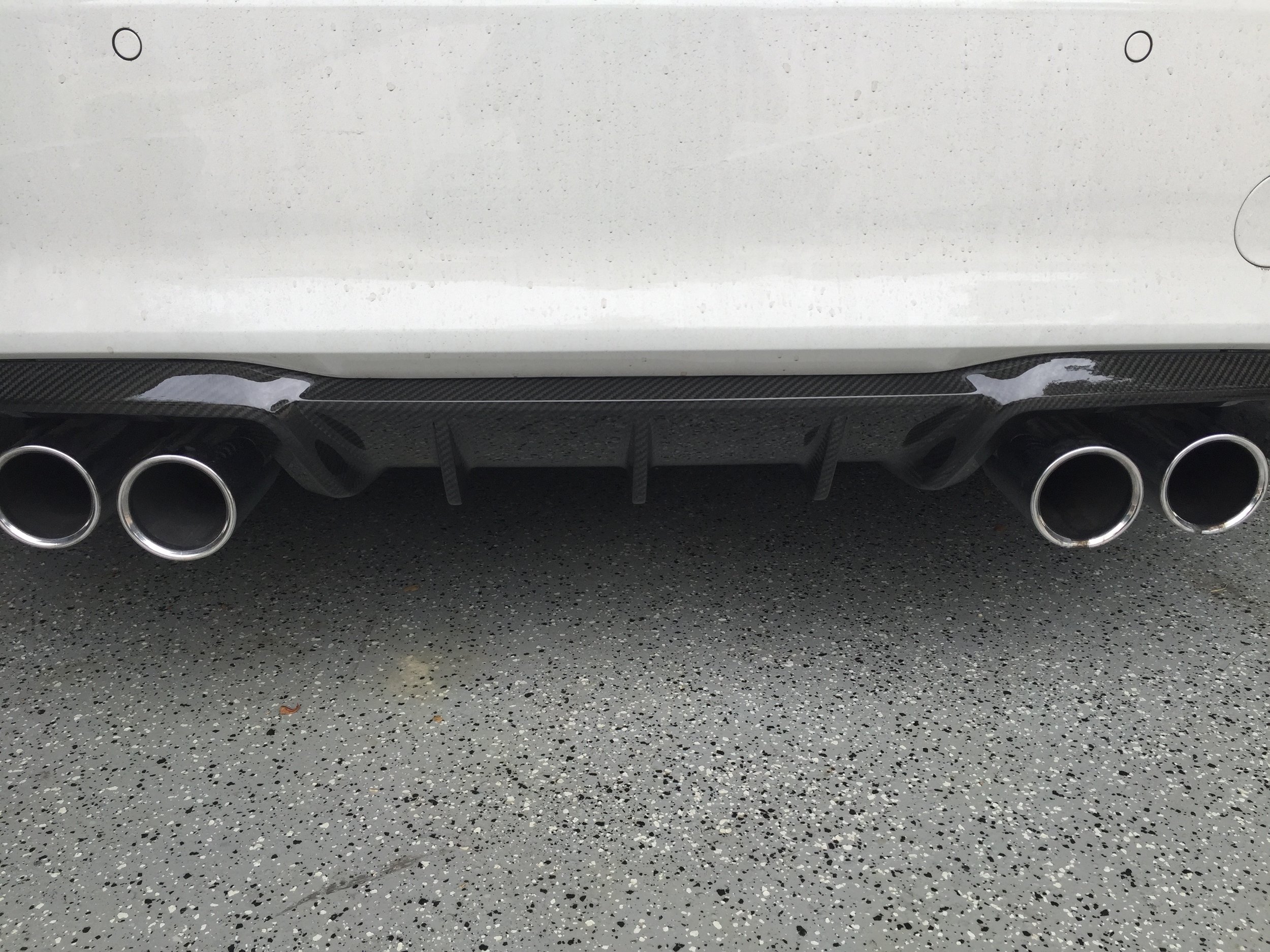 M Performance rear diffuser - carbon fiber