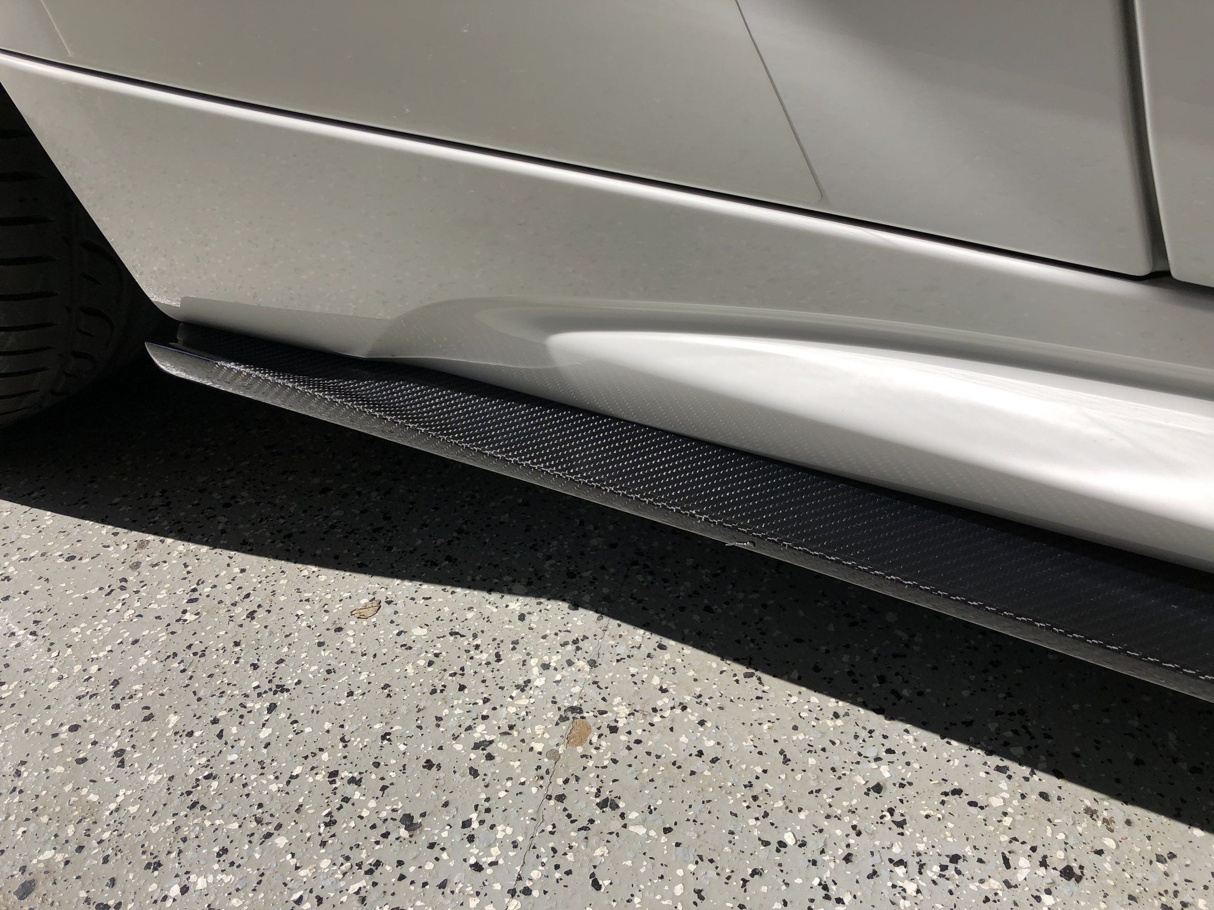 RW Carbon - side skirts