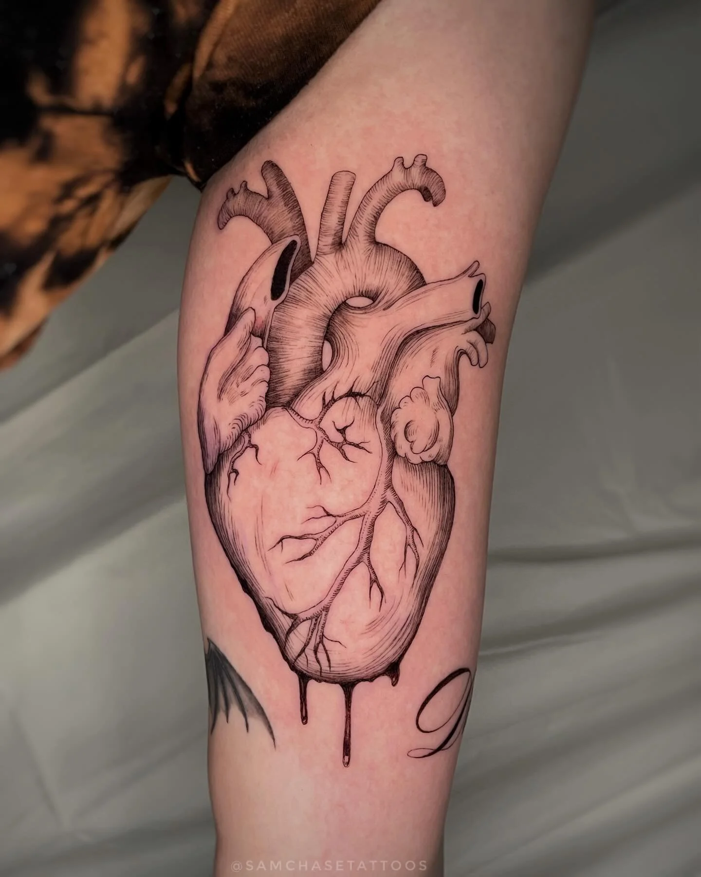 Anatomical heart and script for this lovely returning client 🫀✨ Lines only, no shading (except black fill)