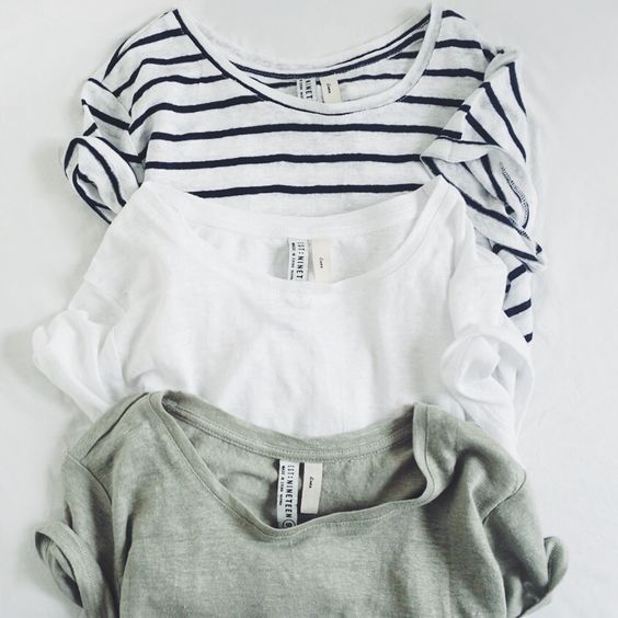 5 Easy Styling Tips To Spruce Up a T-Shirt and Jeans