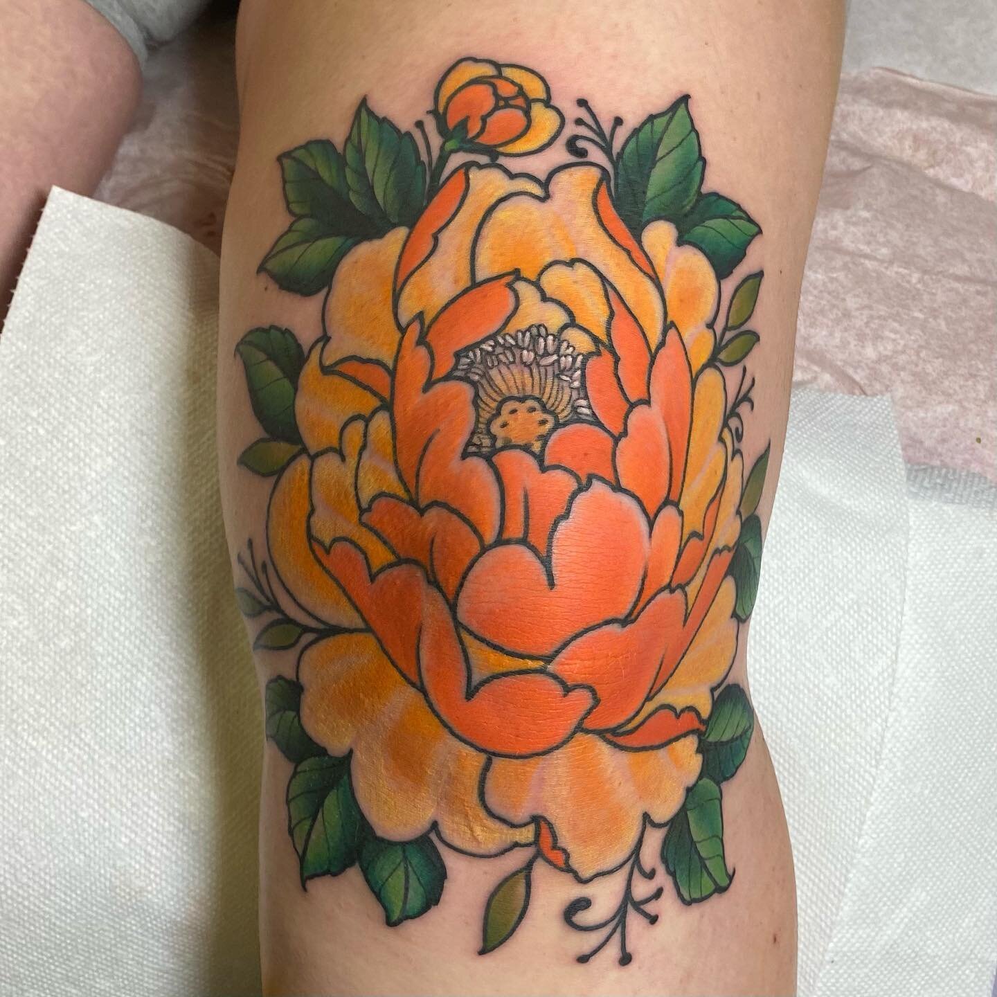 Another peon-knee for Maleia! One shot from yesterday, she&rsquo;s so tough! Her other knee is healed from a while back! Thank you for the cupcakes, you sweet bb! @whitedogtattooky