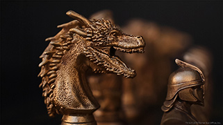 GameofThrones_Chess_02_gold.jpg