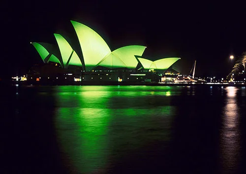 Nhuộm xanh nhà hát con sò Sydney
