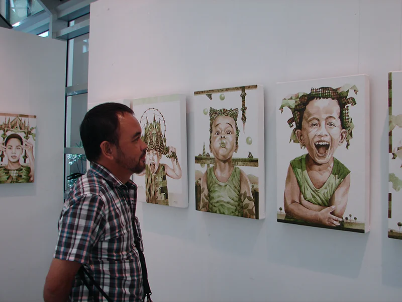 Eros during his third solo show at ArtistSpace Ayala Museum. 2013