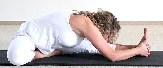 yogaschoolpaschimottan.jpg