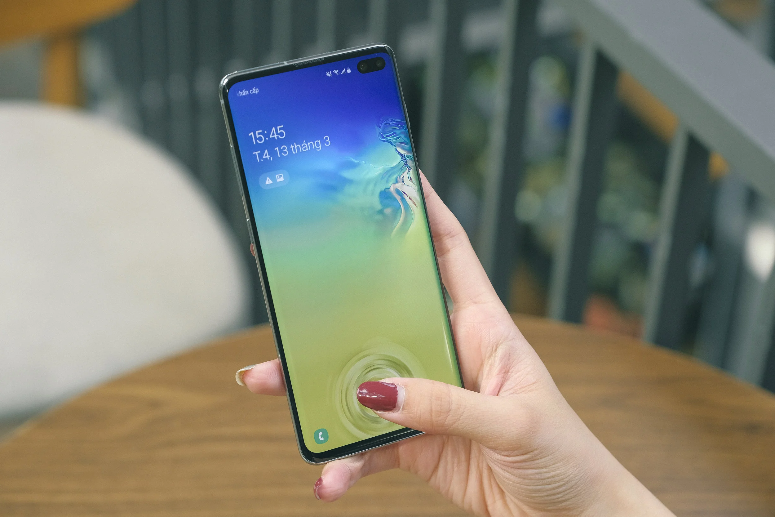 doe je mobiel uit of laat liever nog thuis