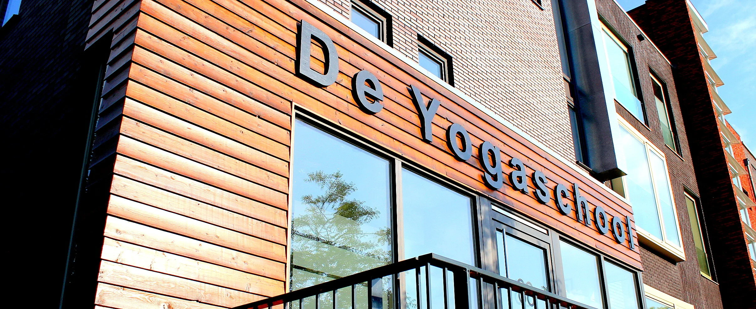 DeYogaschool3.jpg