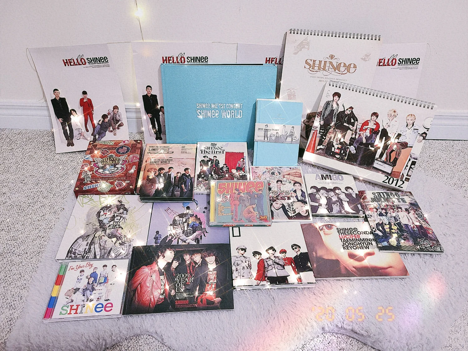 Life In Pearl Aqua A Decade S Journey With Shinee Ebbony Lune