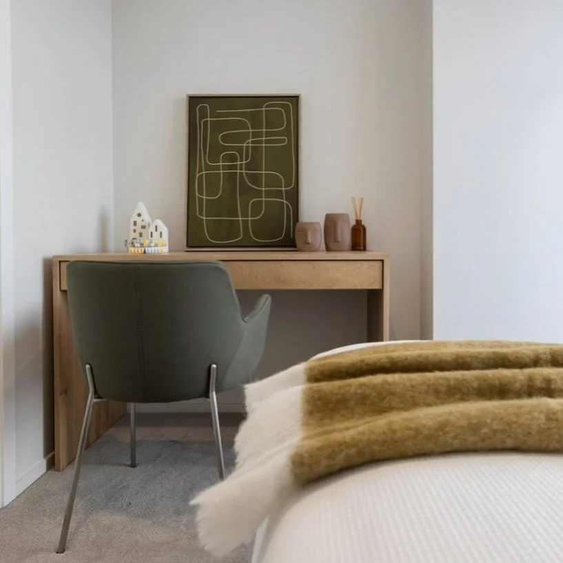 Bedroom Details #allureicc #angelawynne 

#interiors #interiordesigner #interiorstyling #bedroominterior #design #architecture #nzhomes #vintagestyle #designer #colourtherapy #mood #nzinteriors