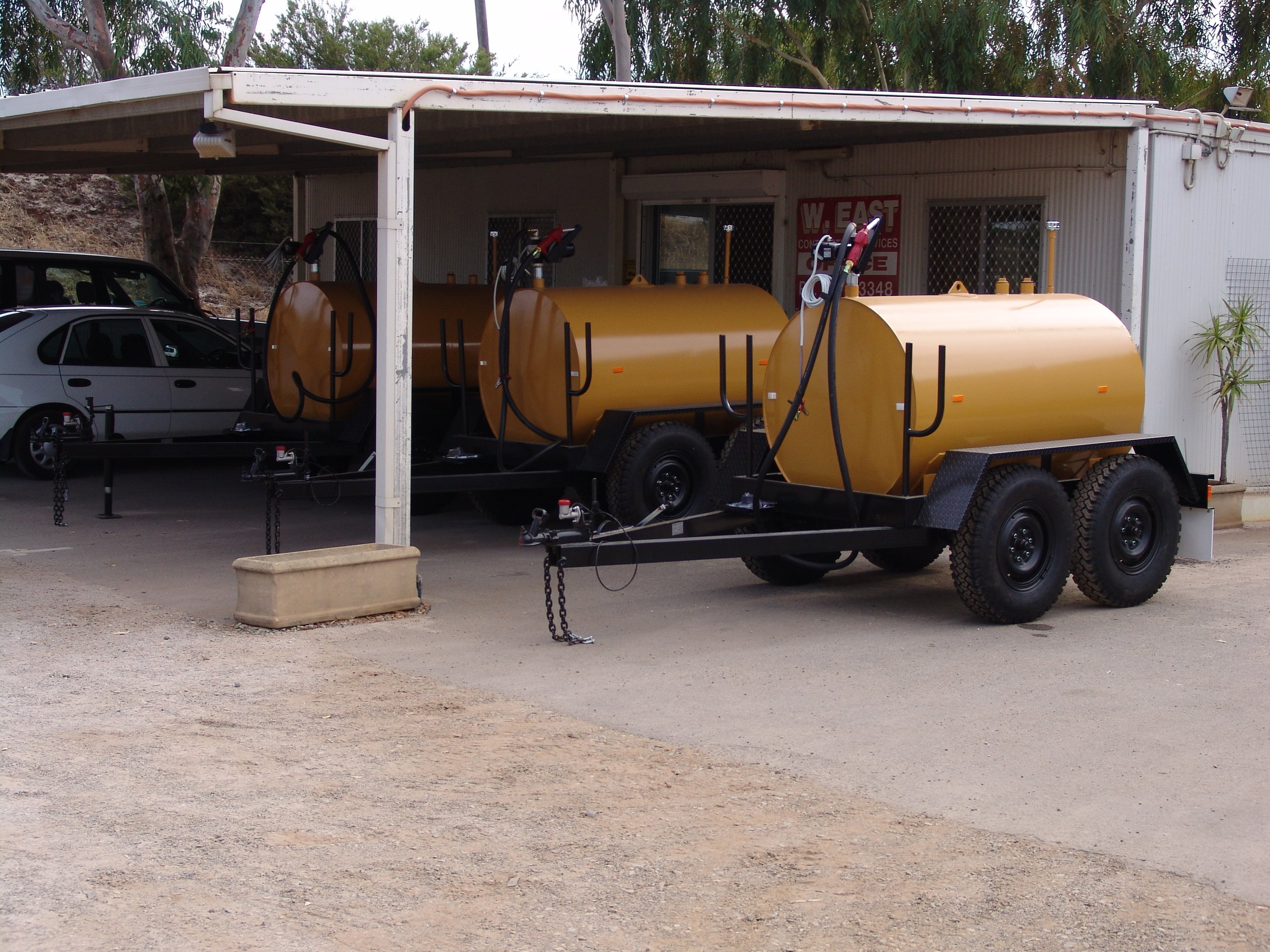 FEB07 JIM TRENT SWIMMING 001.jpg