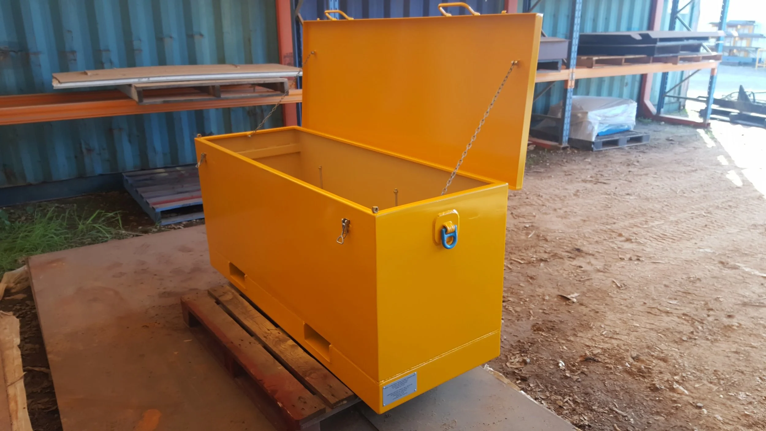 Transport Enclosures c/w Certified Fork Tyne Slots