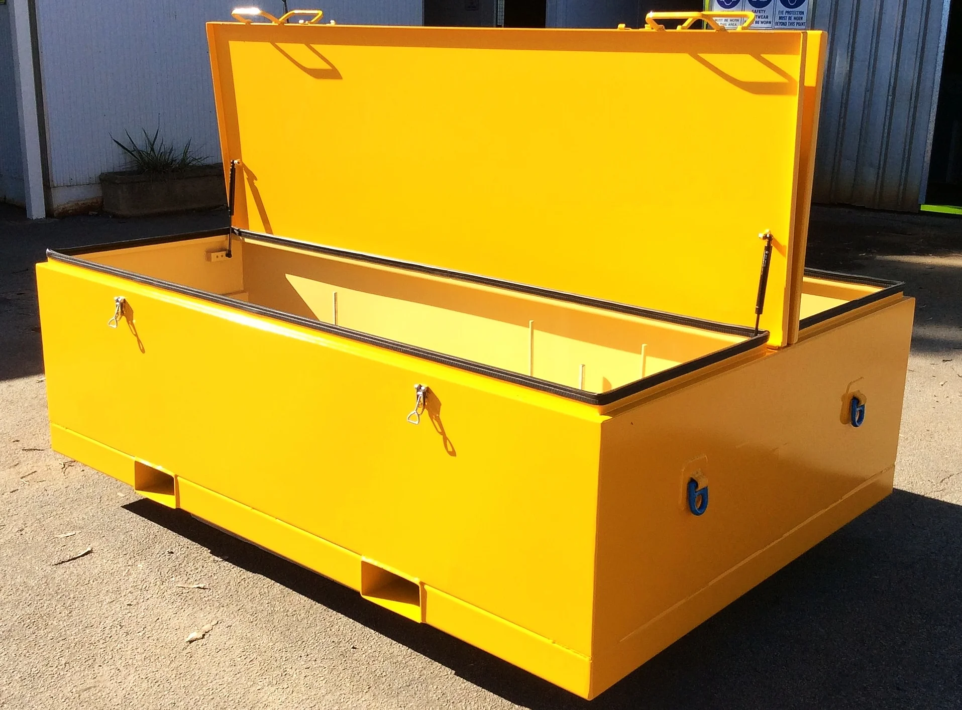 CERTIFIED TRANSPORT BOXES