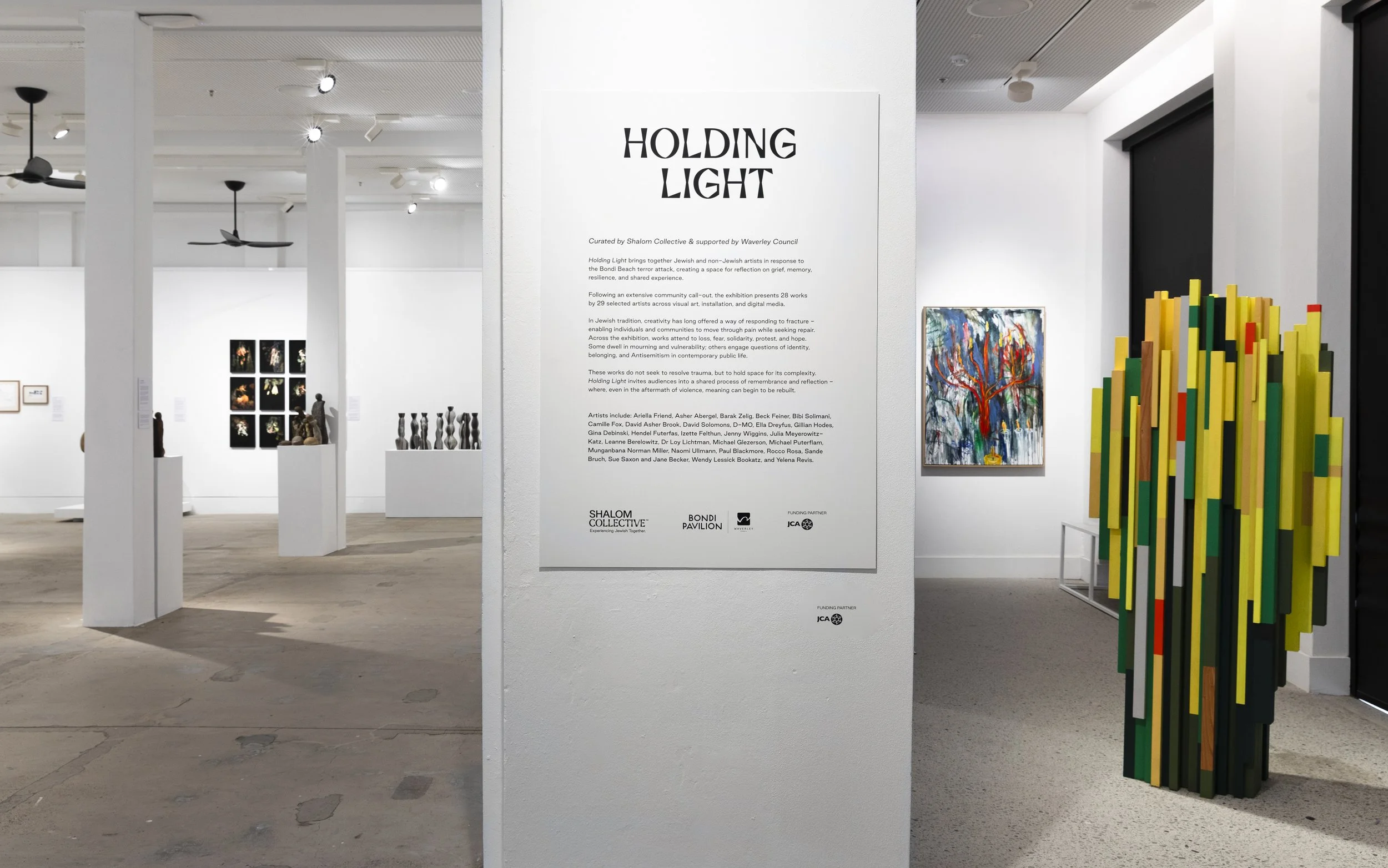 260424_HOLDING LIGHT_056.jpg