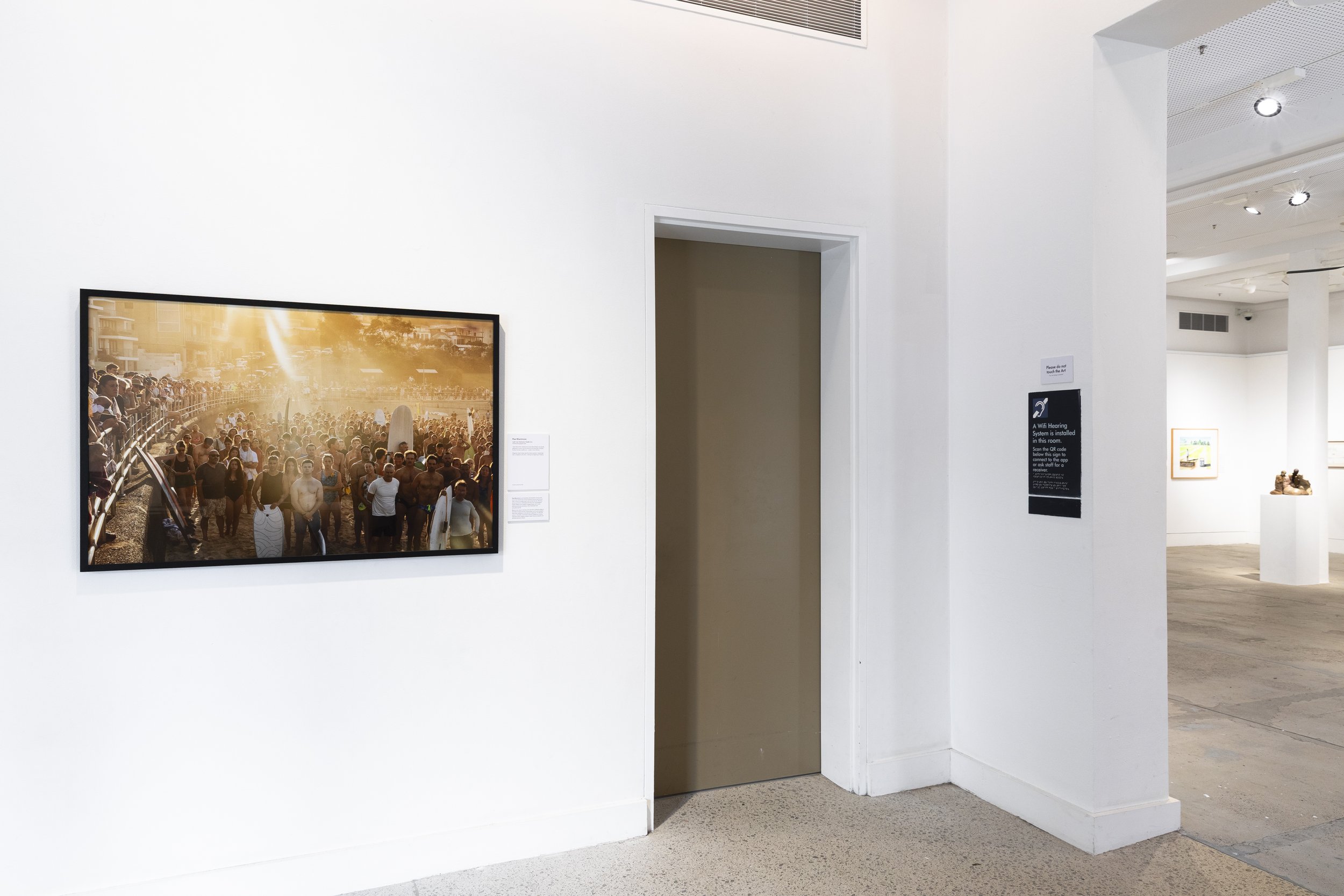 260424_HOLDING LIGHT_057.jpg