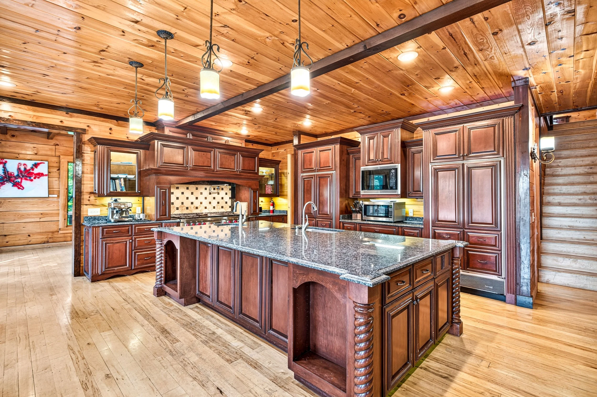 Paytons Peak - Kitchen-1001.jpg