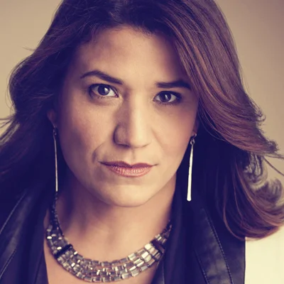 Louise_Salas_headshot.jpg
