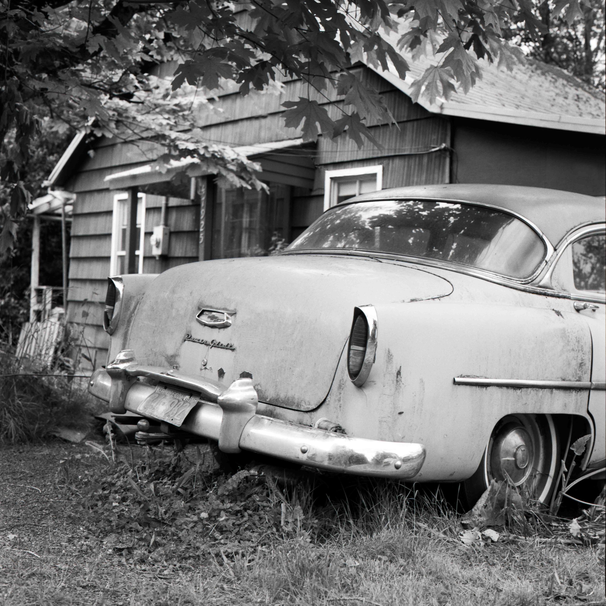 F71 N15 WA Columbia River Gorge house and car hideout4 dusted cloned.jpg