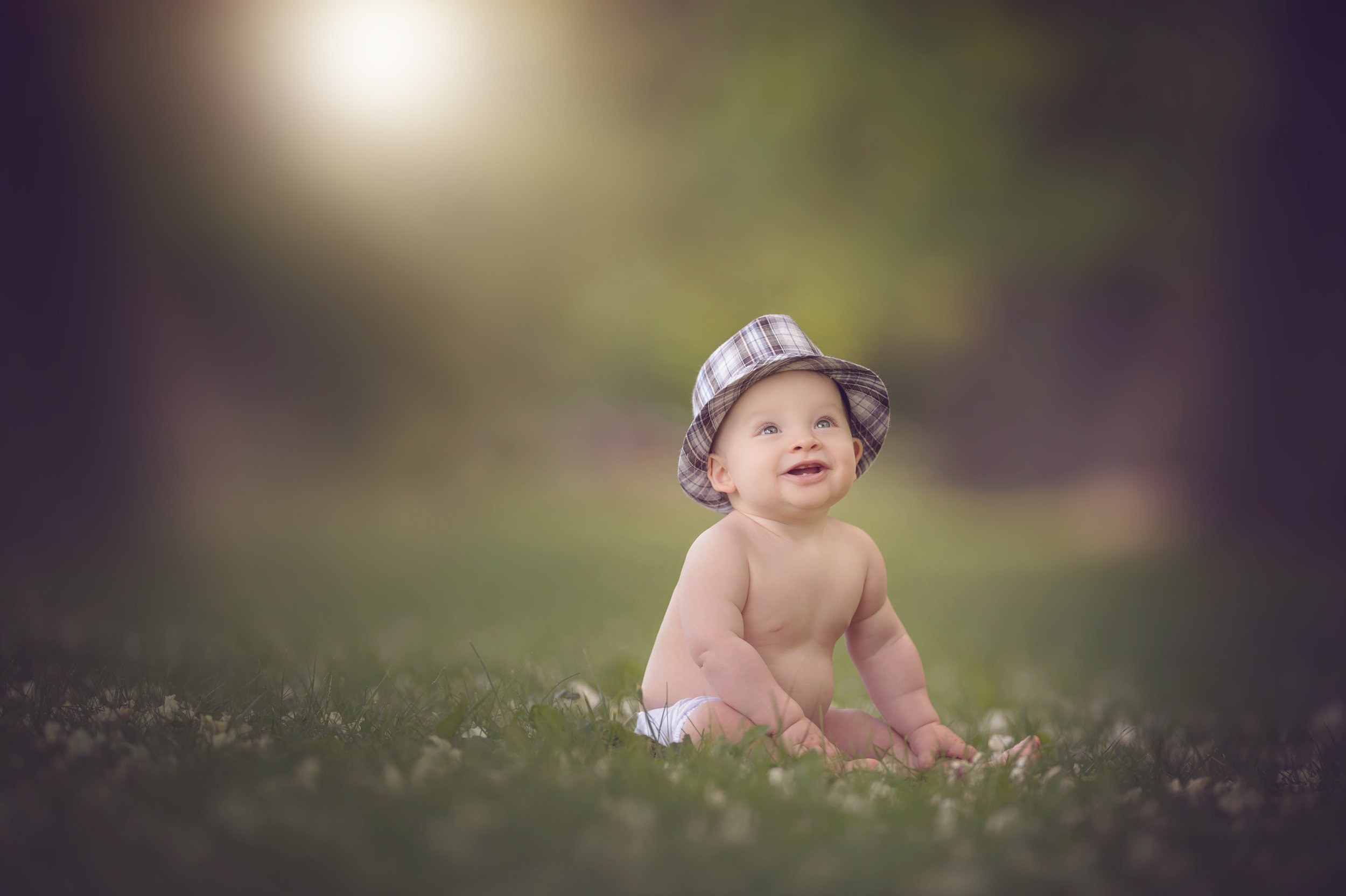 Close-up photoshoot of a cute baby in Chicago