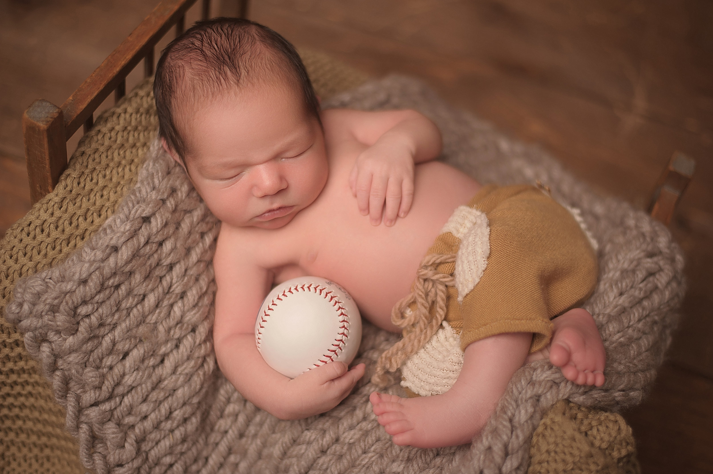 CHICAGO-NEWBORN-PHOTOGRAPHER-1.jpg