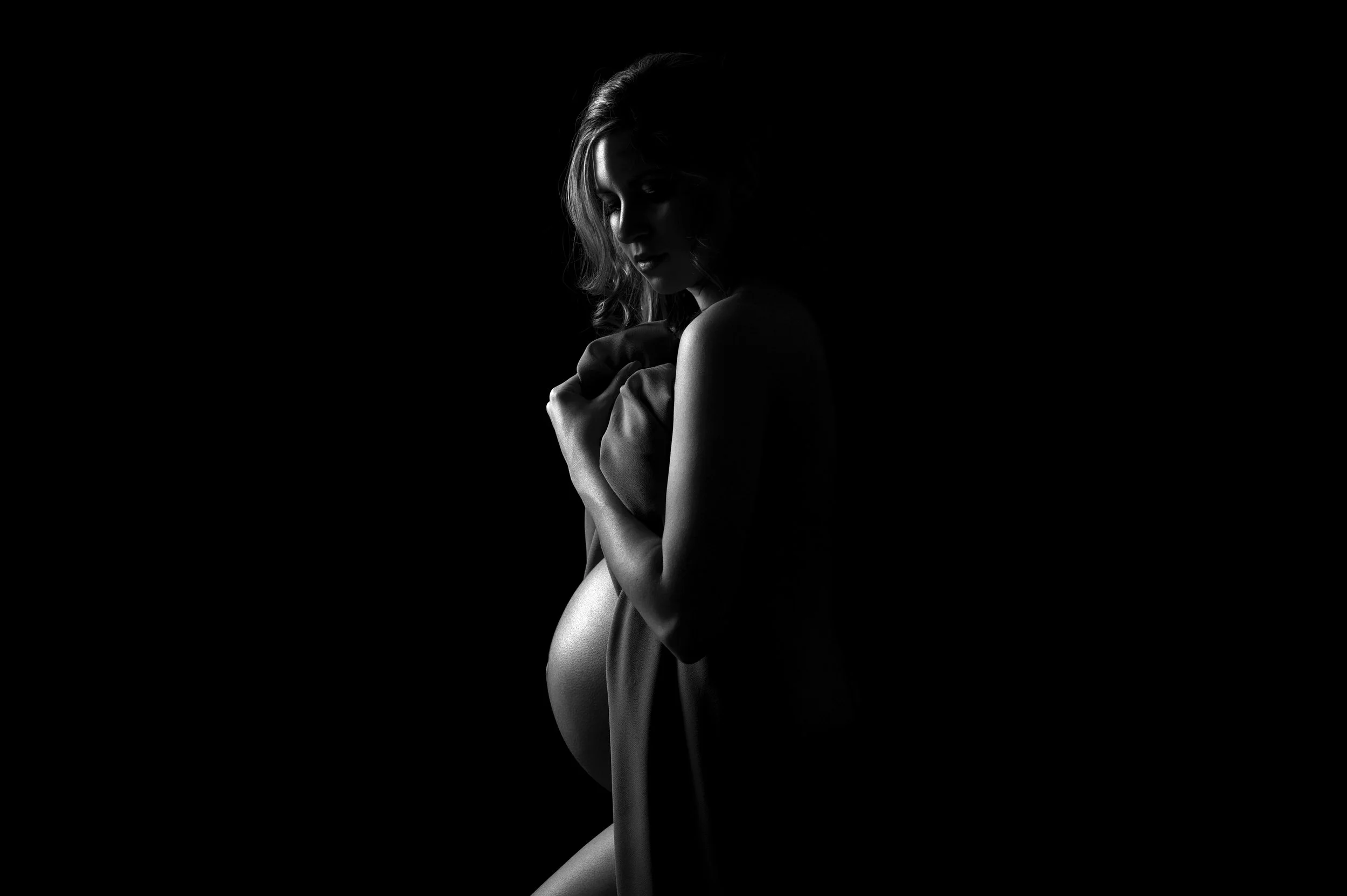 Gorgeous maternity tummy pose by Sri and Jana Photography