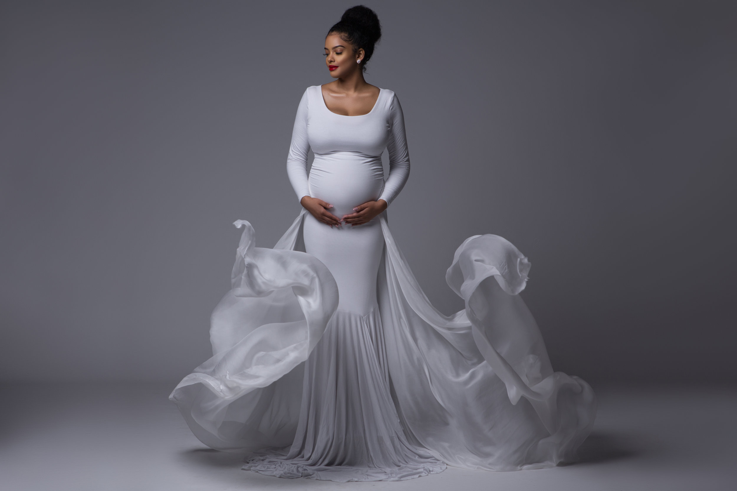 Beautiful Pregnancy Photographers in Chicago: Sri and Jana Photography