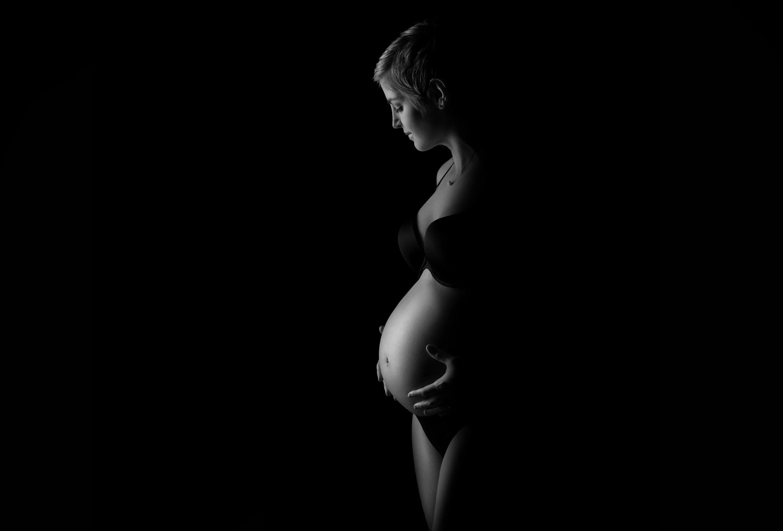 Chicago Black And White Maternity Photos