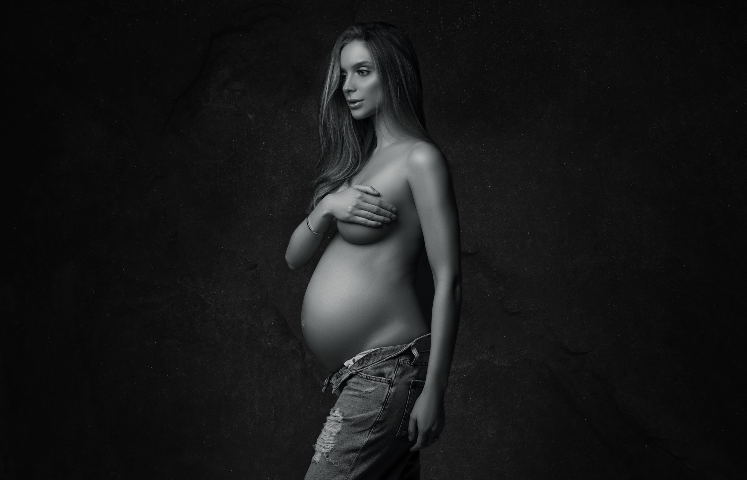 Adorable maternity photoshoot