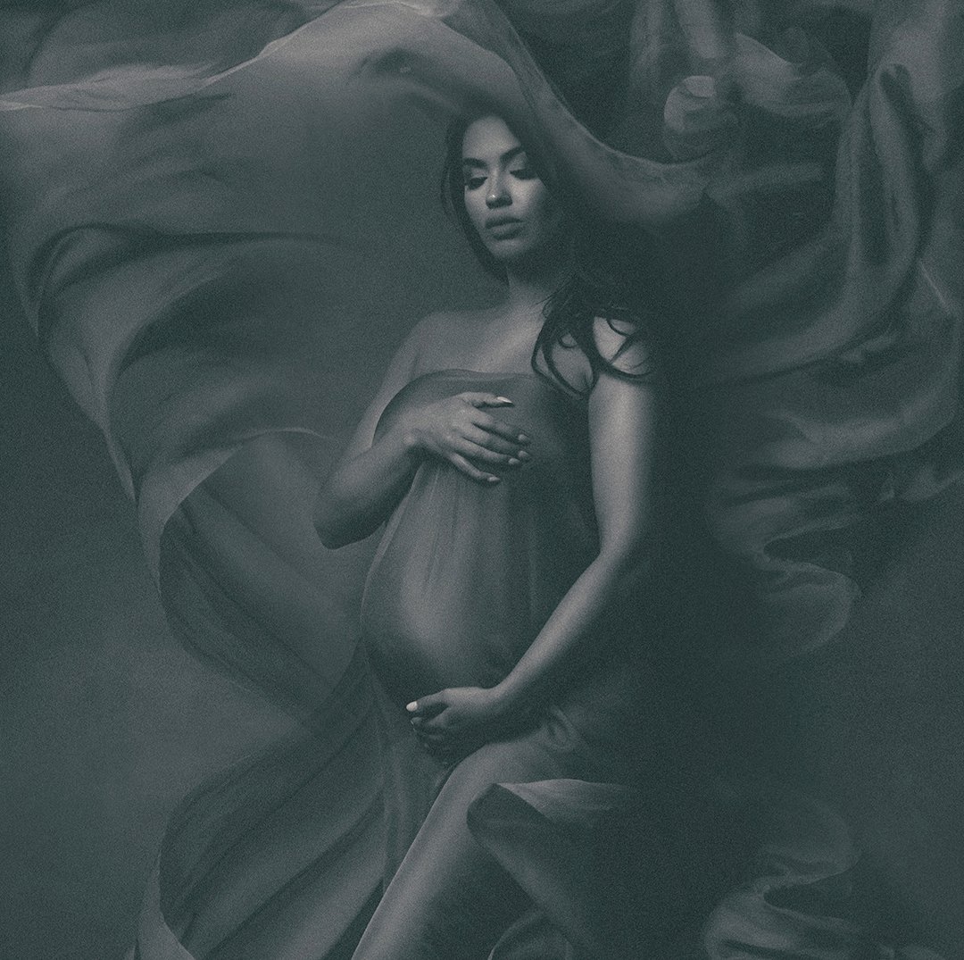 Choosing a Chicago Maternity Photographer: The Ultimate Checklist
