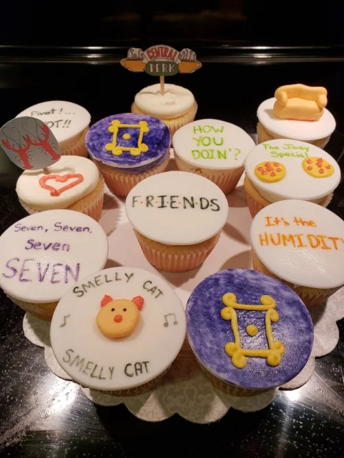 friends cupcake