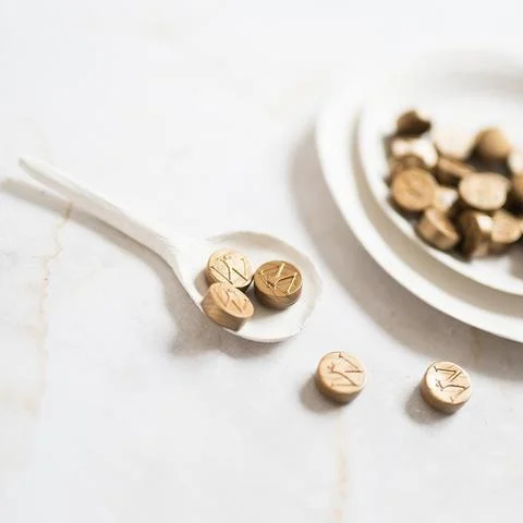 SealingWaxBeads_CeramicSpoon_1000x1000_33b4fd5e-de3f-4580-9cf9-303f92820a33_480x.jpg