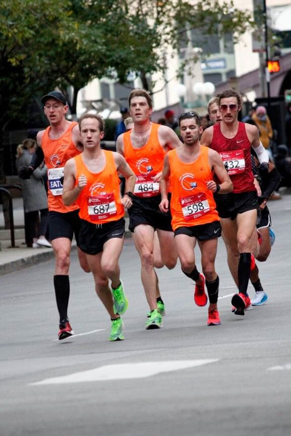  Michael Eaton, Turner Wiley, Kevin Hanson, and Connor Peloquin chasing the Olympic Trials qualifying standard at the Chicago Marathon (2019). 