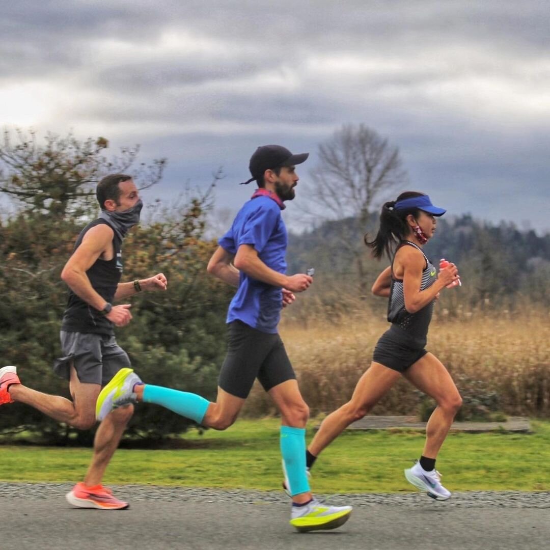  Sophia Liu en route to her first sub-2:40 marathon. 