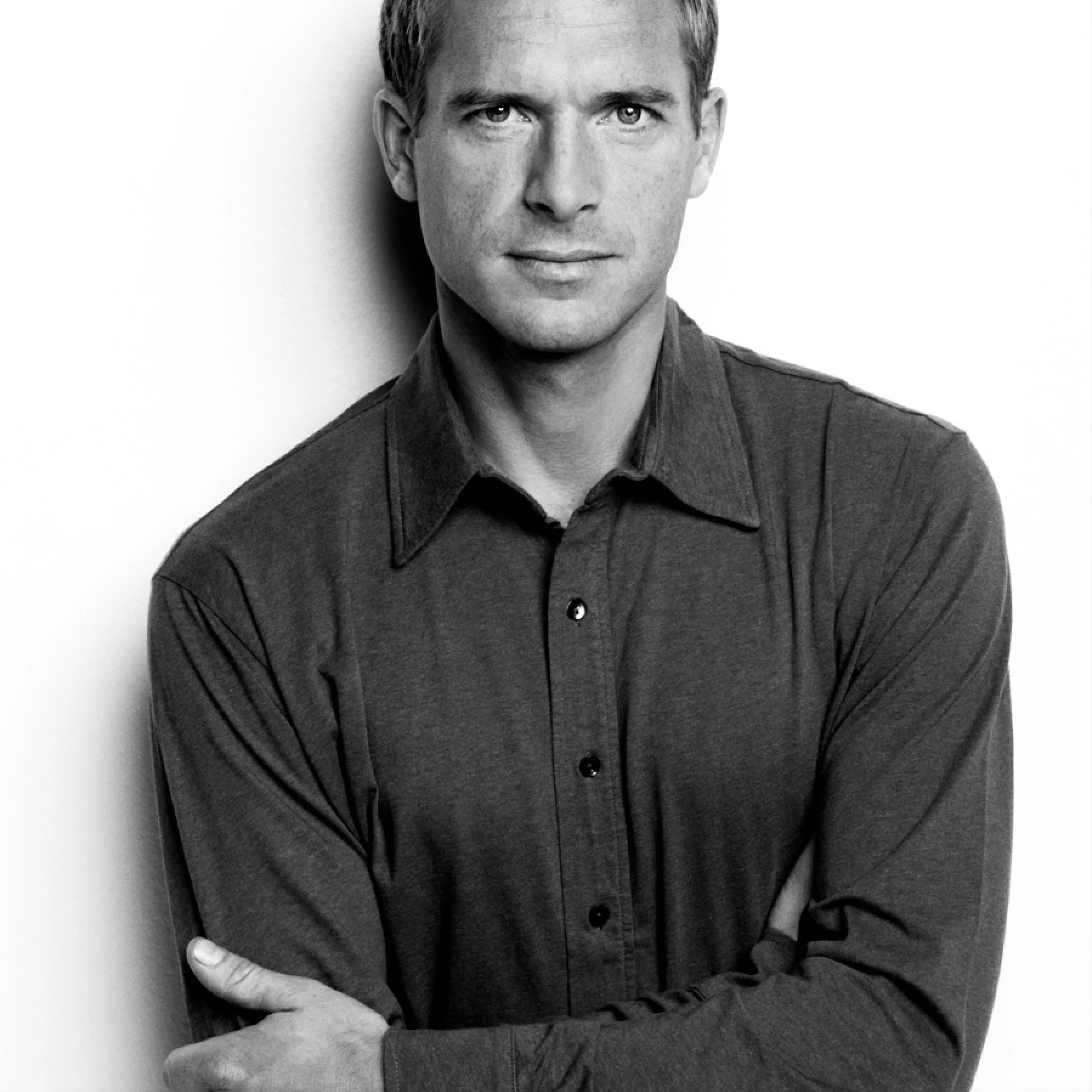 TS Image Dark Grey P4.jpg