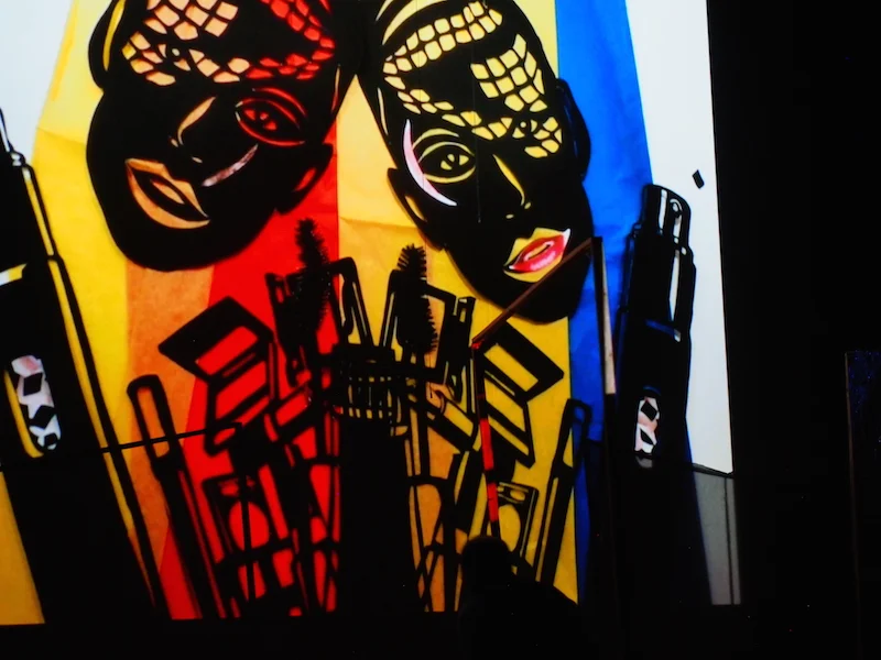 Le tube de fond de teint