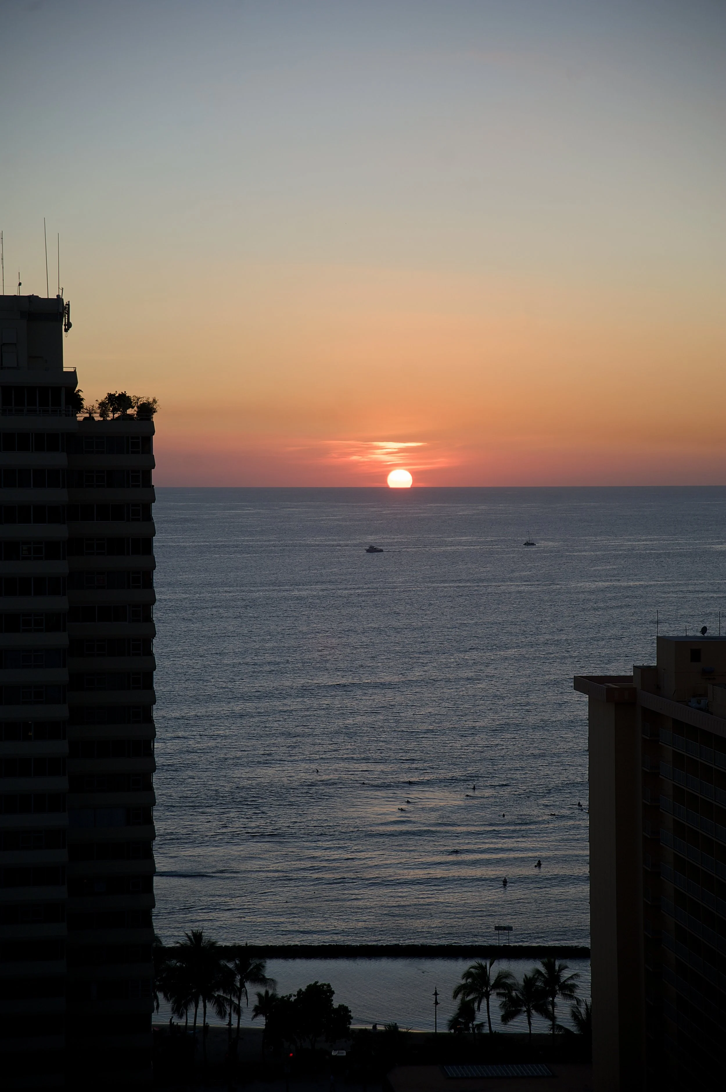 WAIKIKI SUNSET.jpg