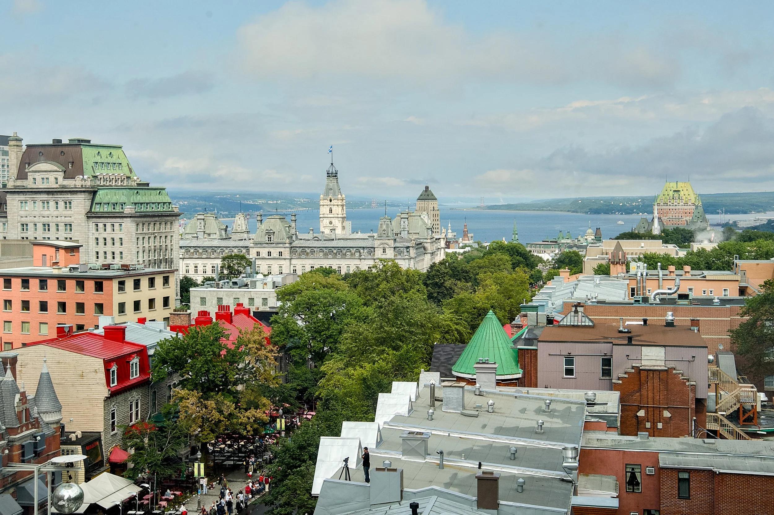 QUEBEC ROOFTOPS.jpg