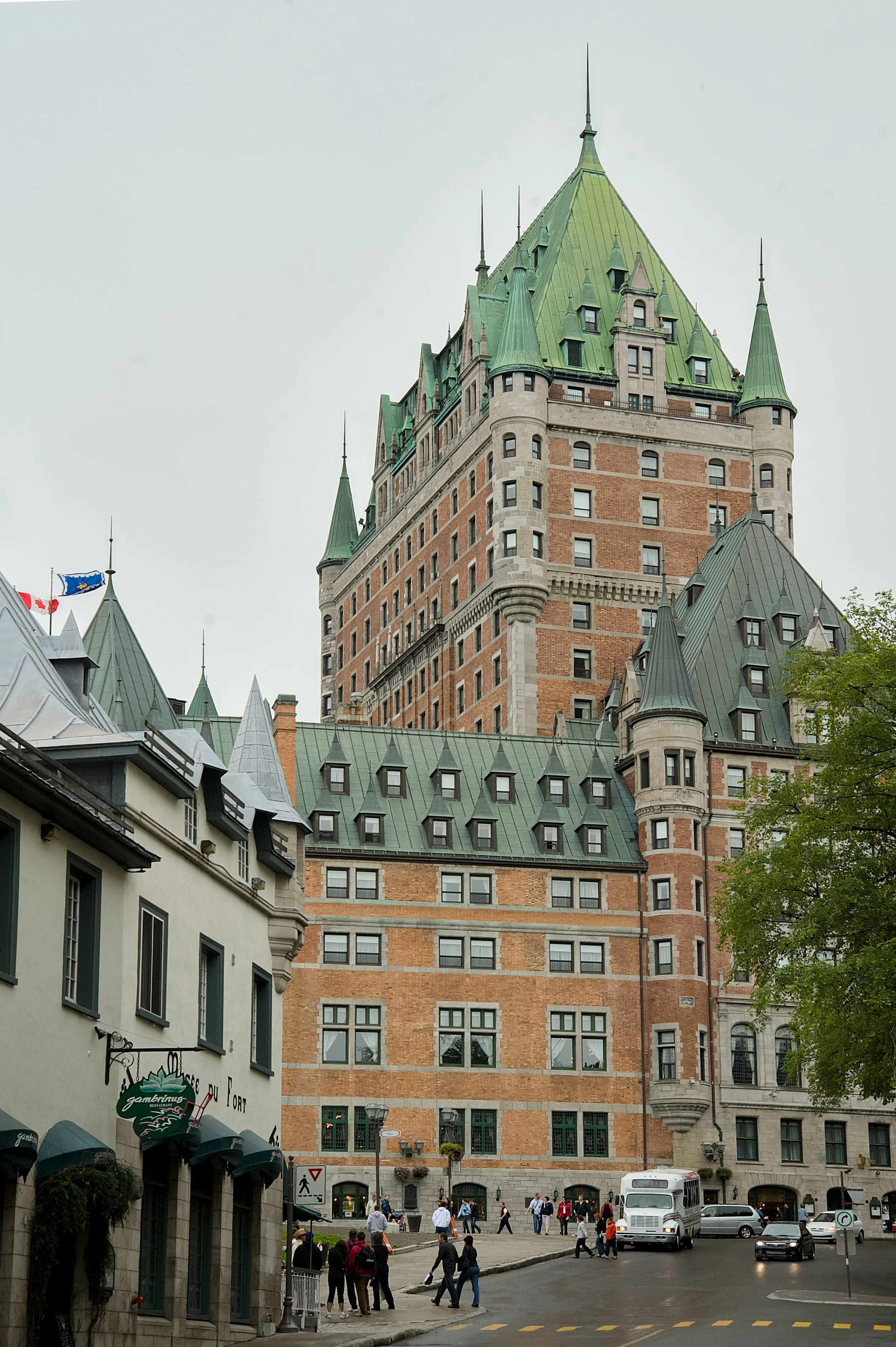 QUEBECHOTEL.jpg